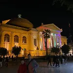 Appartamento In Centro Storico A Palermo Vicino La Cattedrale
