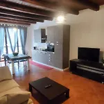 Vicolo Del Vento Casa Ponente