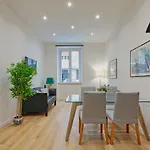 Costantino 11 Central Welcoming Apt X4
