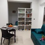 Leam Apartment 5