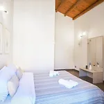 Spazio E Colore Nel Cuore Della Citta