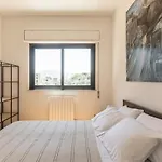 Arenella Elegant Apartment With Private Parking