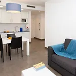 Oasis Hostel Apartment-Open Minded Libertine Naturists Age 18-36