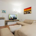 Anthea Apartment