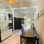 Leo\'S Home