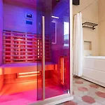 Regina Suite