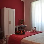 B&T Holiday House