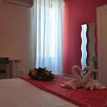 B&T Holiday House