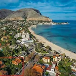 Mondello Beach Luxury Apartments