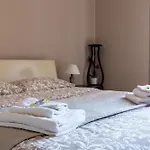 Central Suite