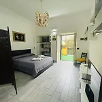 Leo\'S Home