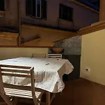 Maquedino Holiday Home & Terrace - Cozy Central Loft