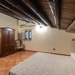 Large Historic Apt In Palermo
