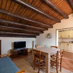 Large Historic Apt In Palermo