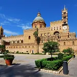 A Casa Di Elena