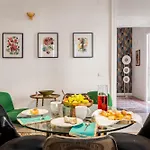 124 Maqueda Apartments
