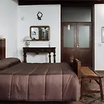 Filippo\'S Holiday House