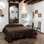 Filippo\'S Holiday House
