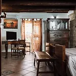 Filippo\'S Holiday House