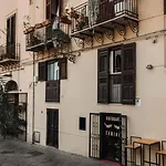 Filippo\'S Holiday House