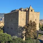 Di Fronte Zisa
