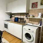 Olivuzza Rooms In Apartment