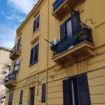 Triscele House