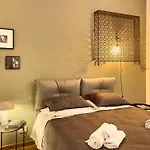 Flat44