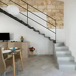 Rys Mondello House