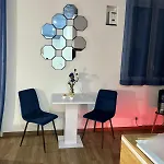 Di Fronte Zisa