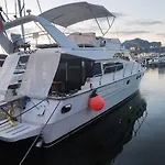 Moonlight Houseboat