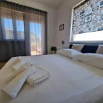 City House & Free Parking By Perry-Holiday