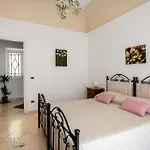 Torrekalsa Apartment By Domusicily