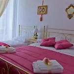 B&B \