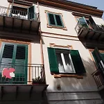 B&B \