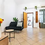 Your Home At The Cathedral - Palermo Cozy Flat