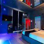 Maximum Suite & Spa