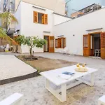 Travel Rooms - Arenella Holidays