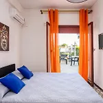Charming Holiday Home Few Steps From The Sea