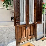Porta Dei Greci