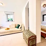 Domus Orestea Luxury Suites