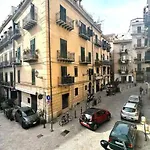 Appartamento Nel Centro Storico Di Palermo - Via Meli\'S House