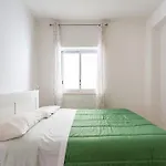 Bright Apartment In Mondello 350 M To The Beach
