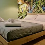 Avusa Home