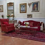 La Casa Di Dante