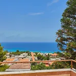 Da Irma e Clelia, Villa a Mondello-Addaura tra monti e mare