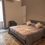 Pacini Deluxe Apartment