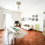 Sikelia Apartment