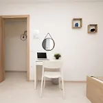 Central Rooms 128L