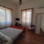Triscele House